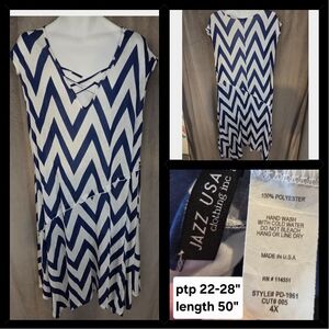 4X Women's Blue and White Chevron Dress